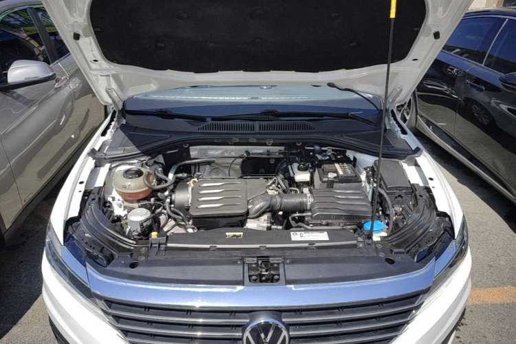 Used Volkswagen Lavida 2021 1.5L Automatic Fashion Edition Engine Bay