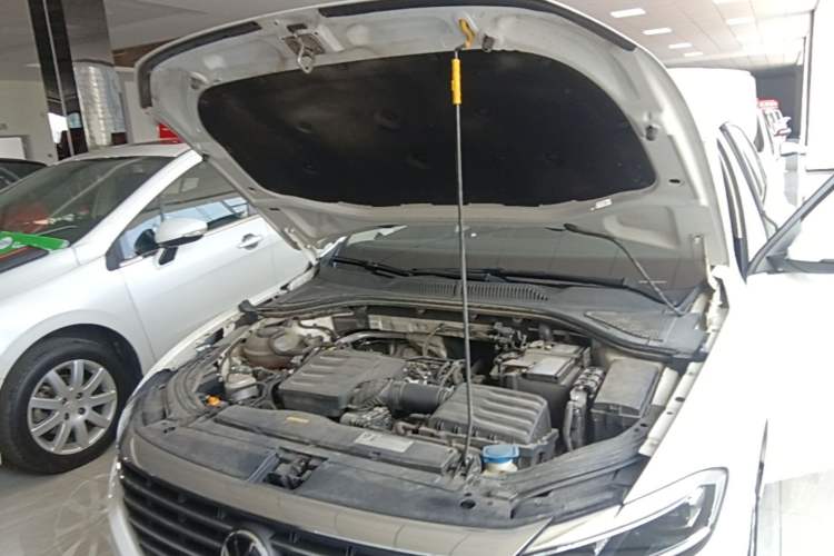 Used Volkswagen Lavida 2021 1.5L Automatic Comfort Edition Engine Bay