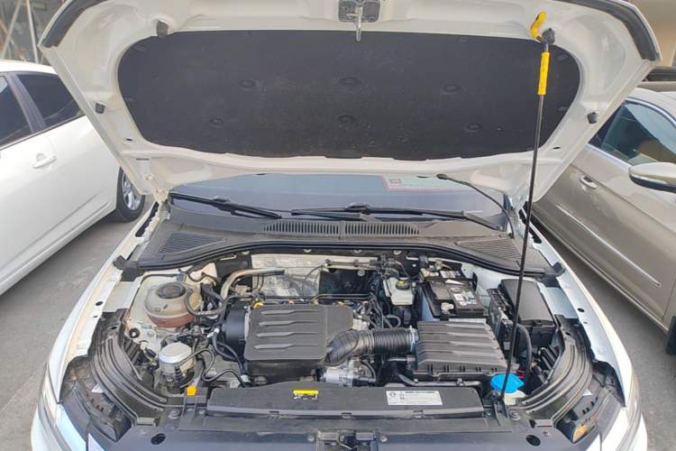 Used Volkswagen Lavida 2021 1.5L Automatic Fashion Edition Engine Bay