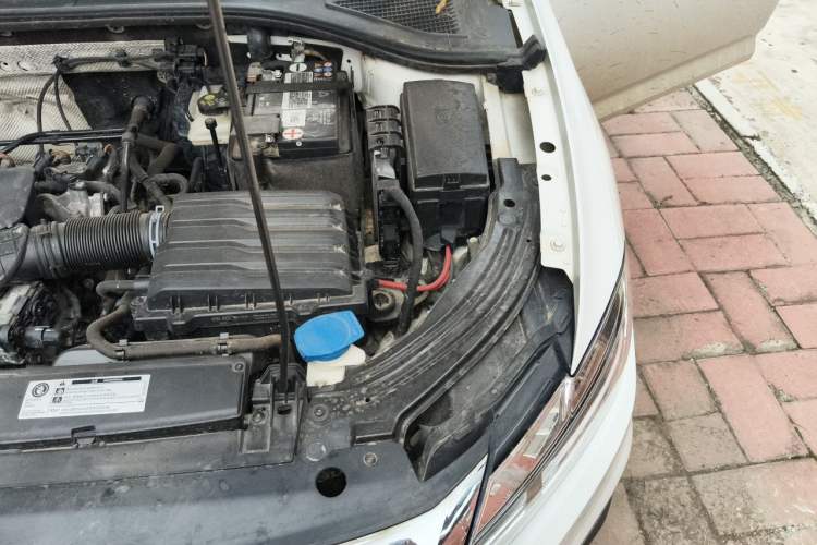 Used Volkswagen Lavida 2021 1.5L Automatic Vision Edition Engine Bay Left
