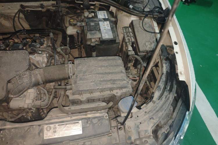 Used Volkswagen Lavida 2021 1.5L Automatic Vision Edition Engine Bay Left