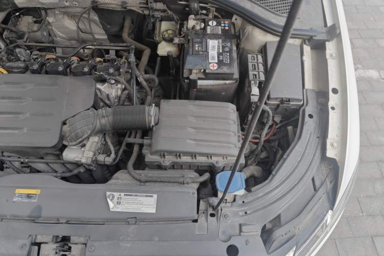 Used Volkswagen Lavida 2021 1.5L Automatic Comfort Edition Engine Bay Left