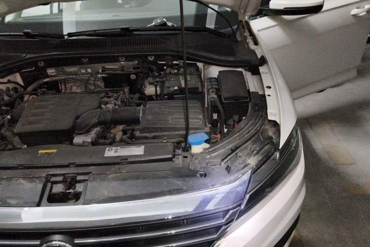 Used Volkswagen Lavida 2021 1.5L Automatic Comfort Edition Engine Bay Left