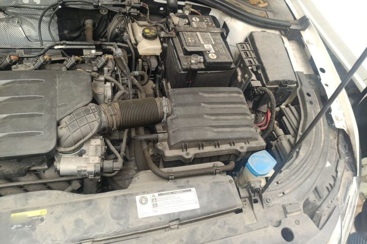 Used Volkswagen Lavida 2021 1.5L Automatic Fashion Edition Engine Bay Left