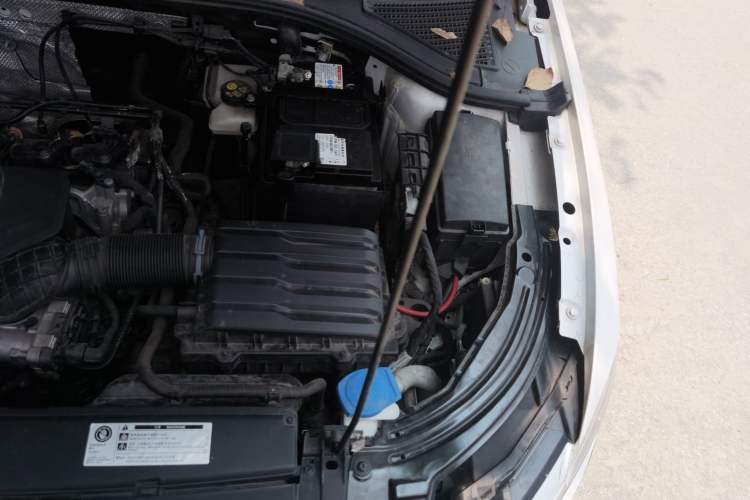 Used Volkswagen Lavida 2021 1.5L Automatic Comfort Edition Engine Bay Left