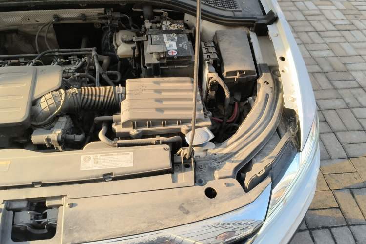 Used Volkswagen Lavida 2021 1.5L Automatic Comfort Edition Engine Bay Left