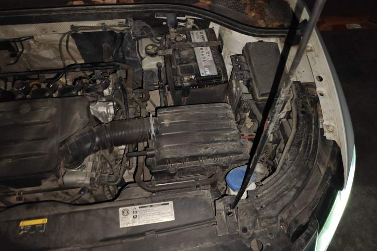 Used Volkswagen Lavida 2021 1.5L Automatic Comfort Edition Engine Bay Left