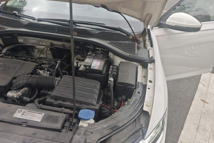 Used Volkswagen Lavida 2021 1.5L Automatic Comfort Edition Engine Bay Left