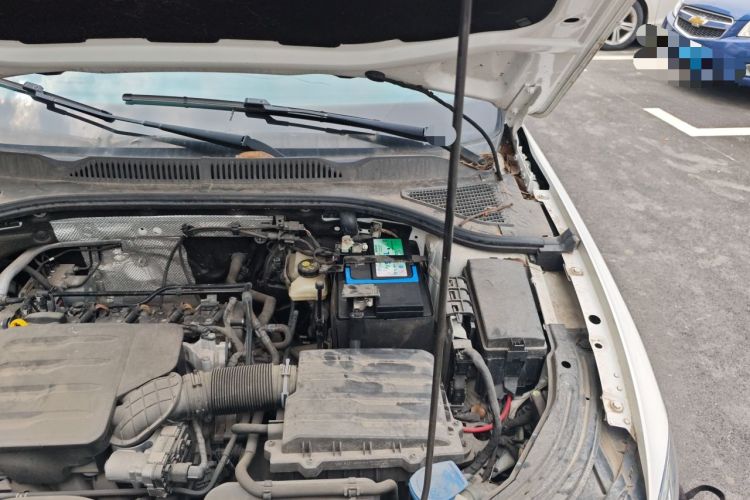 Used Volkswagen Lavida 2021 1.5L Automatic Comfort Edition Engine Bay Left