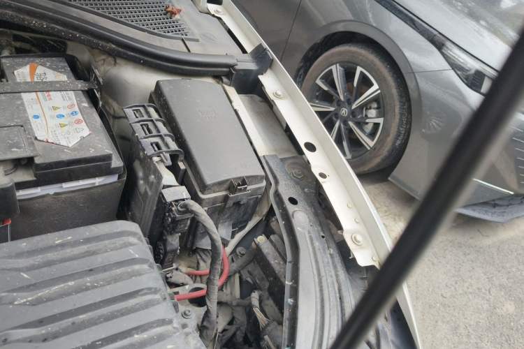 Used Volkswagen Lavida 2021 1.5L Automatic Comfort Edition Engine Bay Left