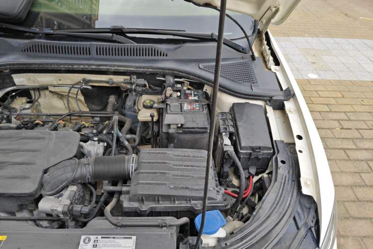 Used Volkswagen Lavida 2021 1.5L Automatic Comfort Edition Engine Bay Left
