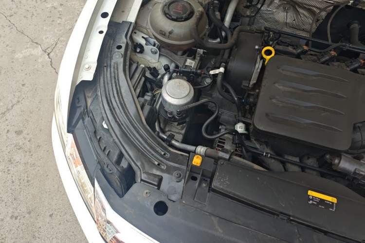 Used Volkswagen Lavida 2021 1.5L Automatic Fashion Edition Engine Bay Right