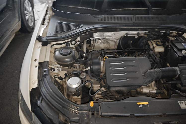Used Volkswagen Lavida 2021 1.5L Automatic Vision Edition Engine Bay Right