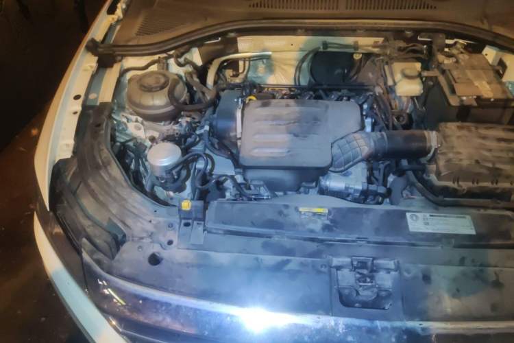 Used Volkswagen Lavida 2021 1.5L Automatic Comfort Edition Engine Bay Right