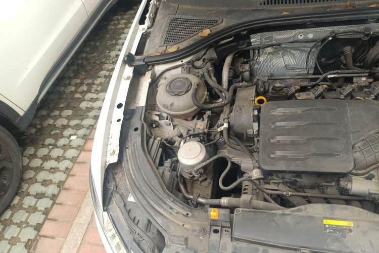 Used Volkswagen Lavida 2021 1.5L Automatic Fashion Edition Engine Bay Right