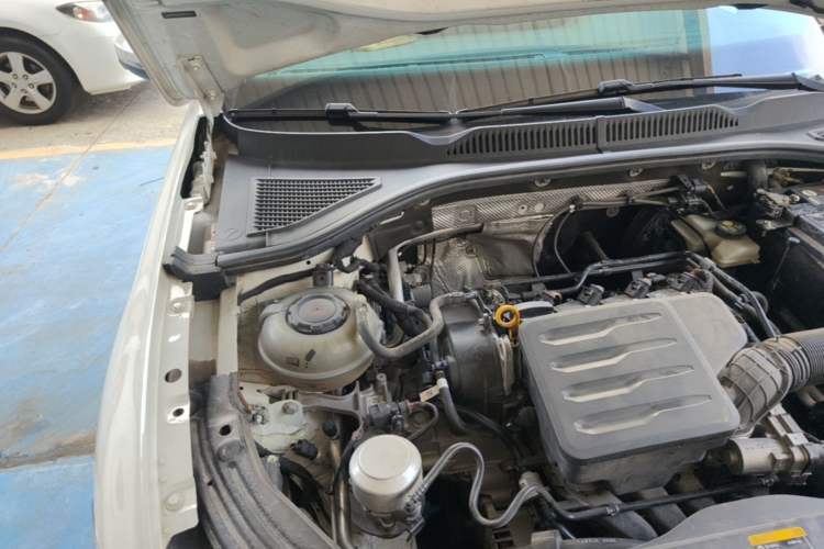 Used Volkswagen Lavida 2021 1.5L Automatic Comfort Edition Engine Bay Right