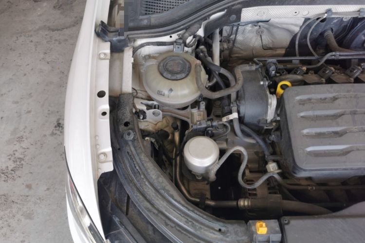 Used Volkswagen Lavida 2021 1.5L Automatic Vision Edition Engine Bay Right