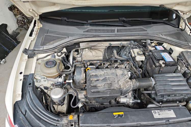 Used Volkswagen Lavida 2021 1.5L Automatic Comfort Edition Engine Bay Right