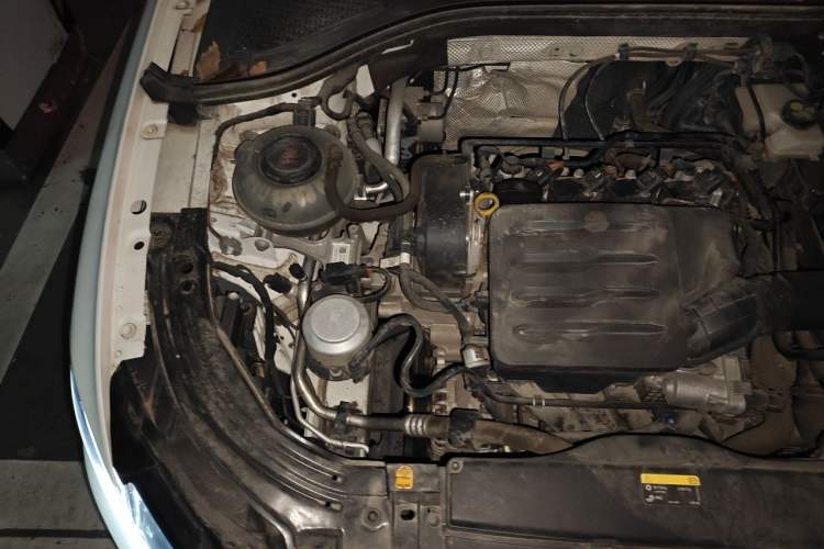 Used Volkswagen Lavida 2021 1.5L Automatic Comfort Edition Engine Bay Right