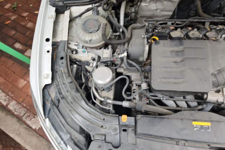 Used Volkswagen Lavida 2021 1.5L Automatic Vision Edition Engine Bay Right