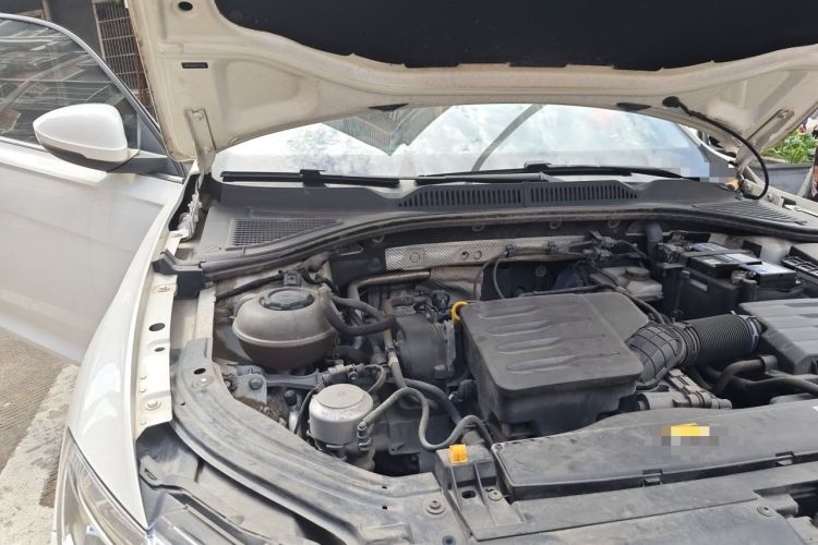 Used Volkswagen Lavida 2021 1.5L Automatic Comfort Edition Engine Bay Right