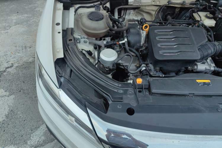 Used Volkswagen Lavida 2021 1.5L Automatic Comfort Edition Engine Bay Right