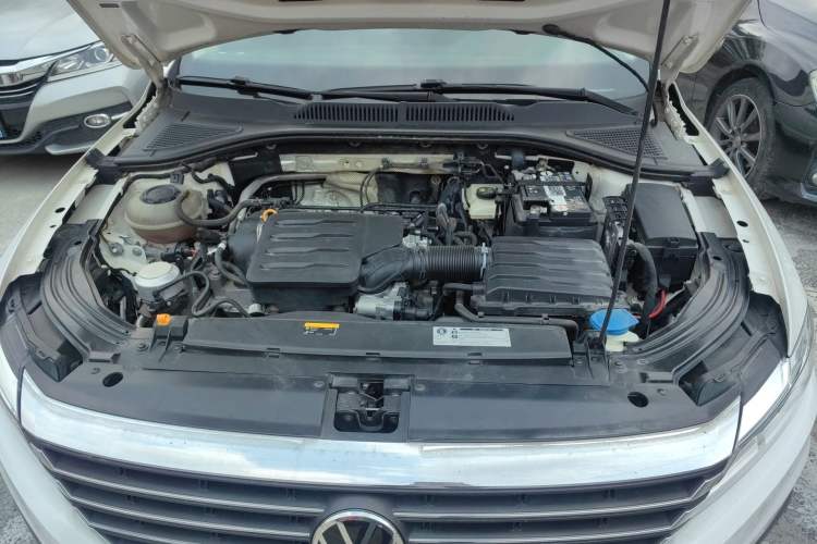 Used Volkswagen Lavida 2021 1.5L Automatic Comfort Edition Engine Bay