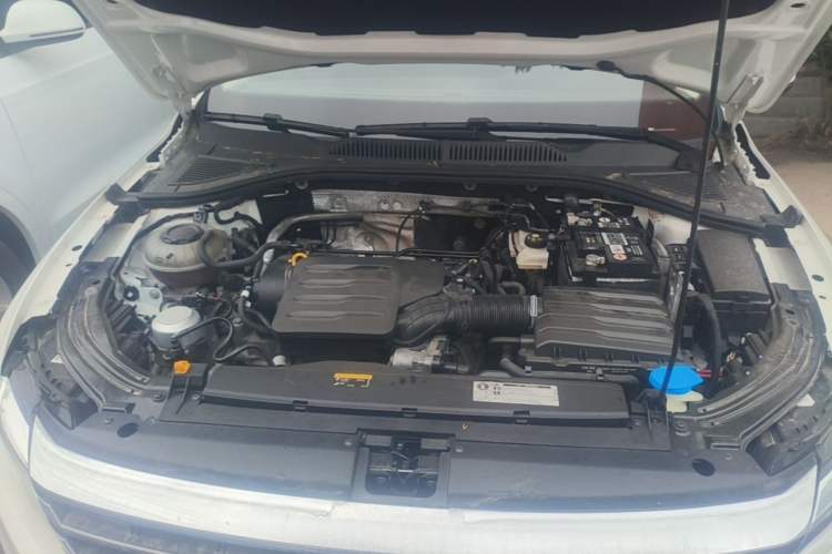 Used Volkswagen Lavida 2021 1.5L Automatic Fashion Edition Engine Bay