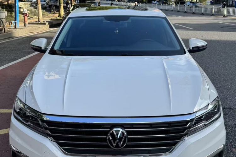 Used Volkswagen Lavida 2021 1.5L Automatic Vision Edition Exterior 1