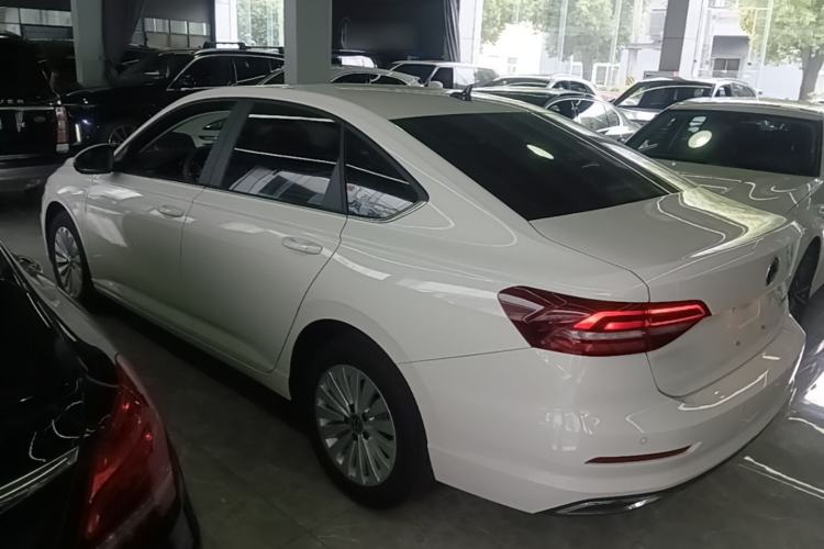 Used Volkswagen Lavida 2021 1.5L Automatic Comfort Edition Exterior 2