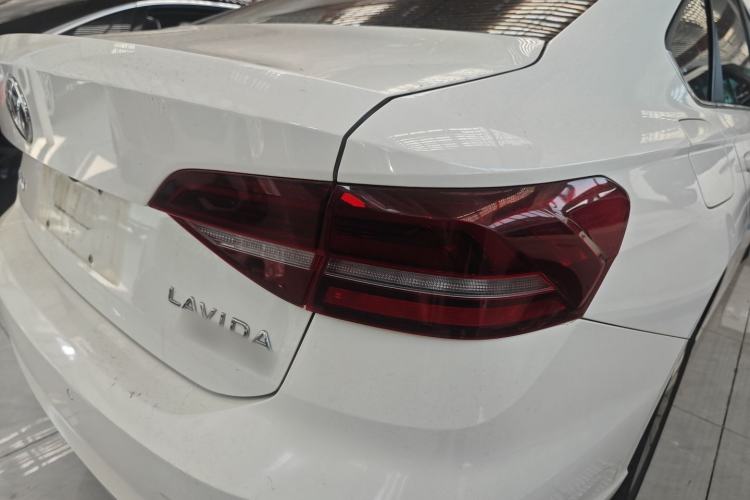 Used Volkswagen Lavida 2021 280TSI DSG Comfort Edition Exterior 3