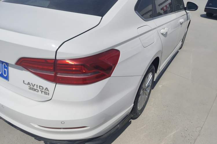 Used Volkswagen Lavida 2021 280TSI DSG Comfort Edition Exterior 3