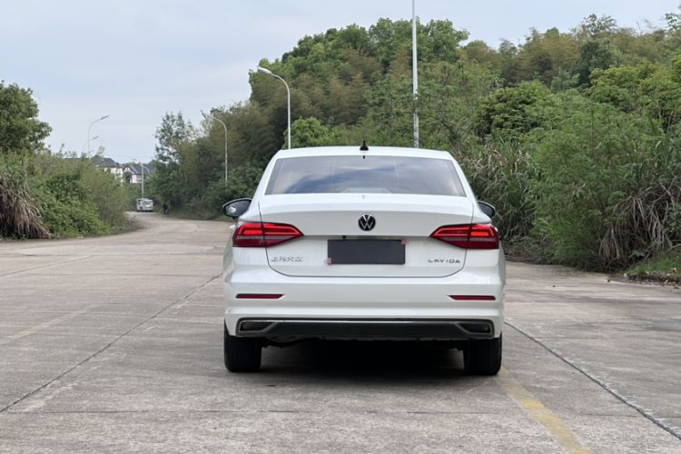 Used Volkswagen Lavida 2021 1.5L Automatic Comfort Edition Exterior 3