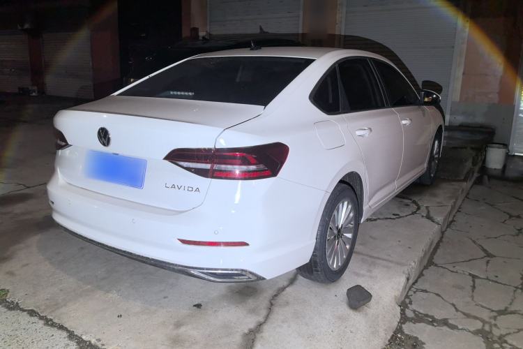 Used Volkswagen Lavida 2021 1.5L Automatic Comfort Edition Exterior 3