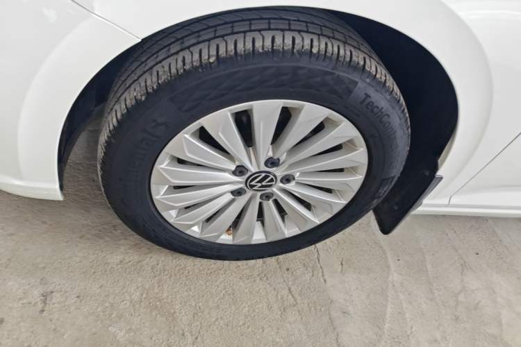 Used Volkswagen Lavida 2021 1.5L Automatic Comfort Edition Exterior 4