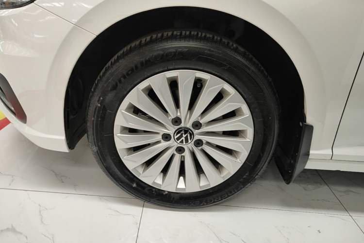 Used Volkswagen Lavida 2021 1.5L Automatic Comfort Edition Exterior 4