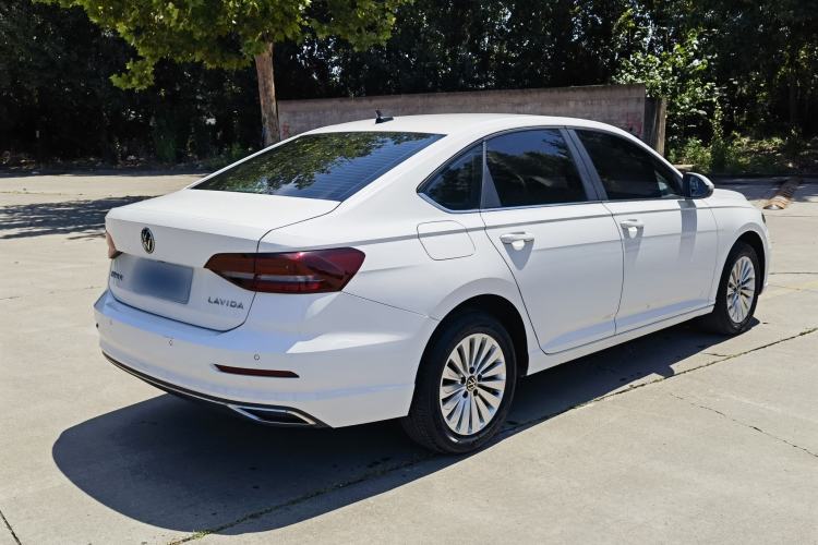 Used Volkswagen Lavida 2021 1.5L Automatic Comfort Edition Exterior 4
