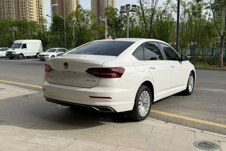Used Volkswagen Lavida 2021 1.5L Automatic Comfort Edition Exterior 4