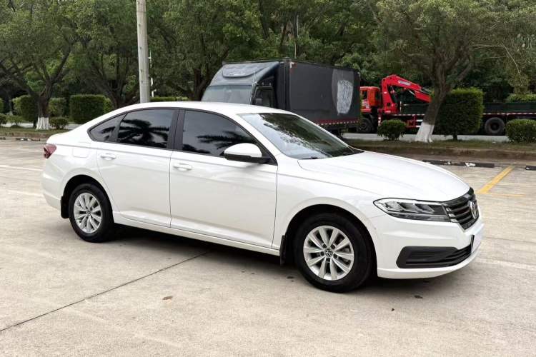 Used Volkswagen Lavida 2021 1.5L Automatic Fashion Edition Exterior 5