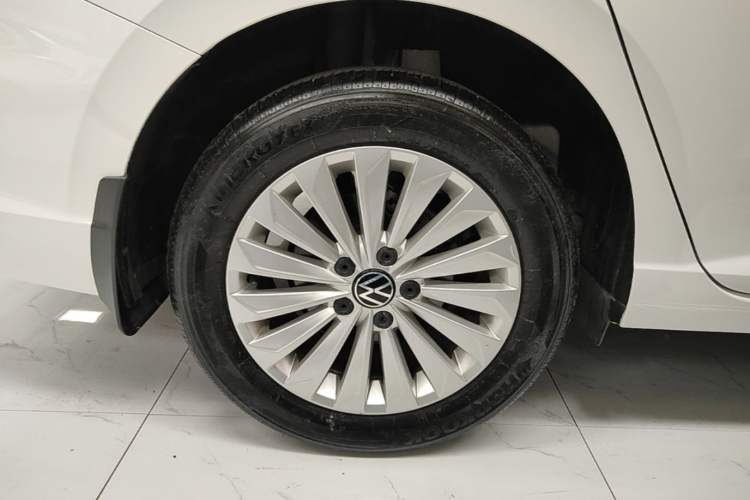 Used Volkswagen Lavida 2021 1.5L Automatic Comfort Edition Exterior 5