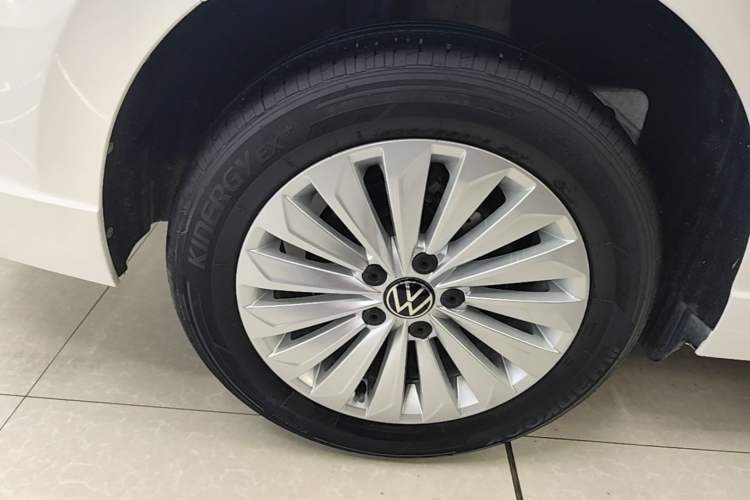 Used Volkswagen Lavida 2021 1.5L Automatic Vision Edition Exterior 5