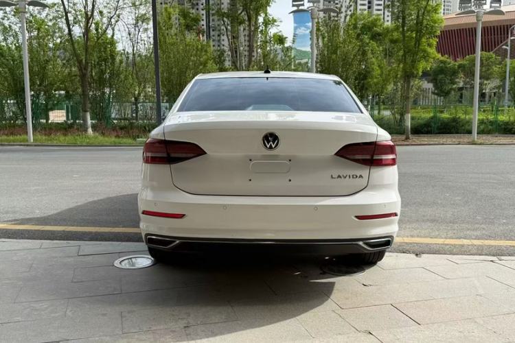 Used Volkswagen Lavida 2021 1.5L Automatic Comfort Edition Exterior 5