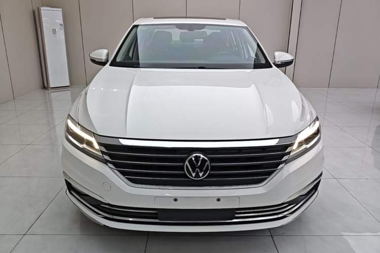 Used Volkswagen Lavida 2021 1.5L Automatic Comfort Edition Front