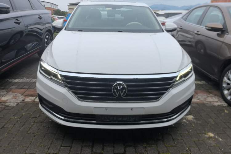 Used Volkswagen Lavida 2021 1.5L Automatic Comfort Edition Front
