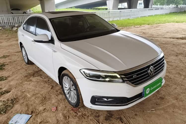 Used Volkswagen Lavida 2021 1.5L Automatic Vision Edition Front Right 45 Deg