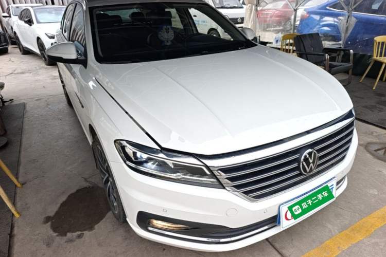 Used Volkswagen Lavida 2021 280TSI DSG Luxury Edition Front Right 45 Deg
