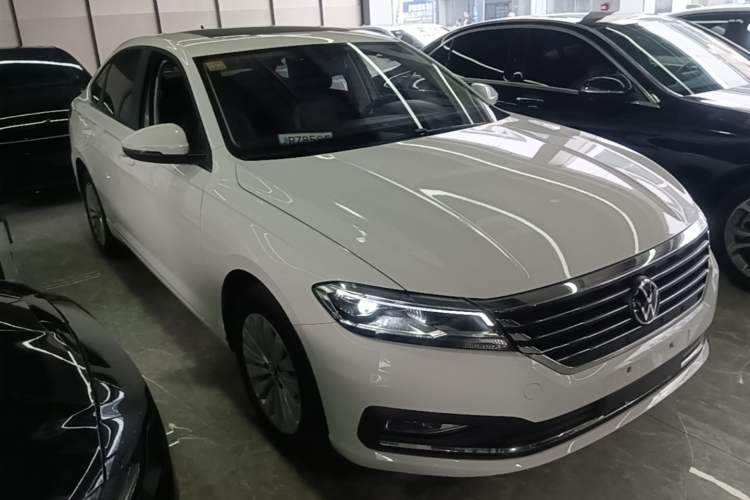 Used Volkswagen Lavida 2021 1.5L Automatic Comfort Edition Front Right 45 Deg