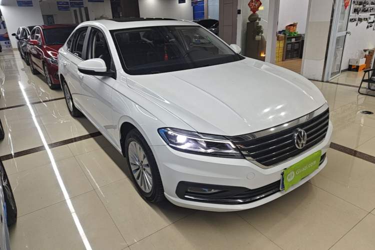 Used Volkswagen Lavida 2021 280TSI DSG Comfort Edition Front Right 45 Deg