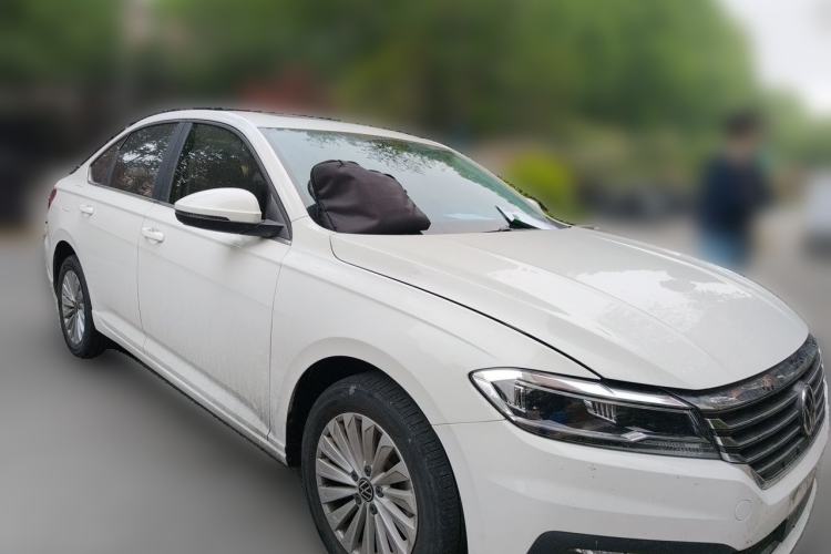 Used Volkswagen Lavida 2021 280TSI DSG Comfort Edition Front Right 45 Deg