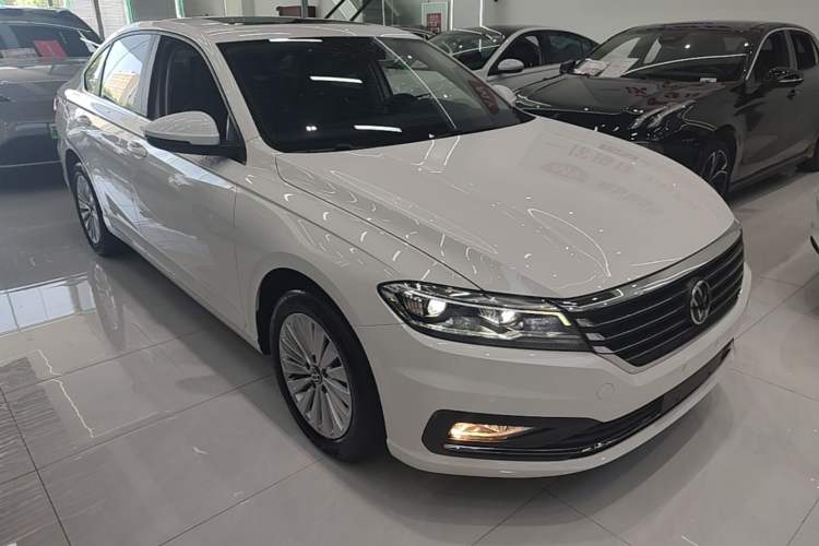 Used Volkswagen Lavida 2021 1.5L Automatic Comfort Edition Front Right 45 Deg